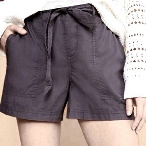 NWOT Lou & Grey black linen blend drawstring shorts